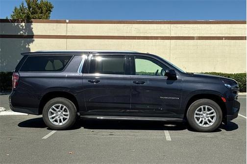 2024 Chevrolet Suburban LT