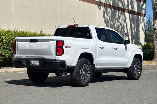 Summit White 2024 Chevrolet Colorado Z71