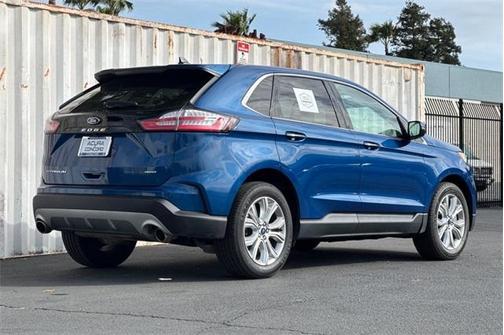 2022 Ford Edge Titanium