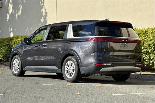 2024 Kia Carnival LX