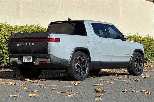 2022 Rivian R1T Adventure