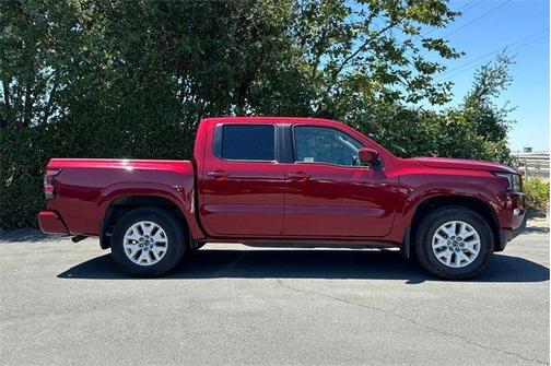 2022 Nissan Frontier SV