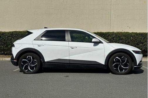 2024 Hyundai IONIQ 5 SE