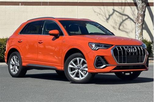 2024 Audi Q3 Premium 45 TFSI S line quattro Tiptronic