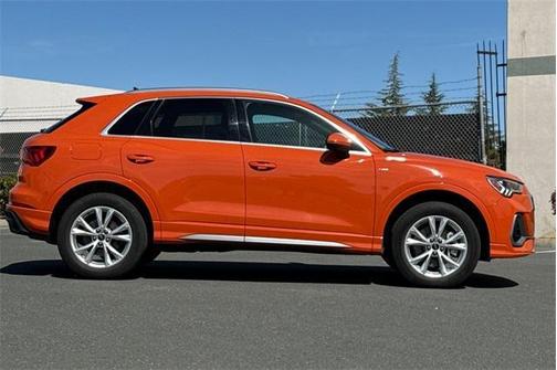 2024 Audi Q3 Premium 45 TFSI S line quattro Tiptronic