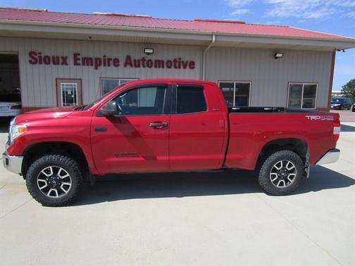 2017 Toyota Tundra SR5