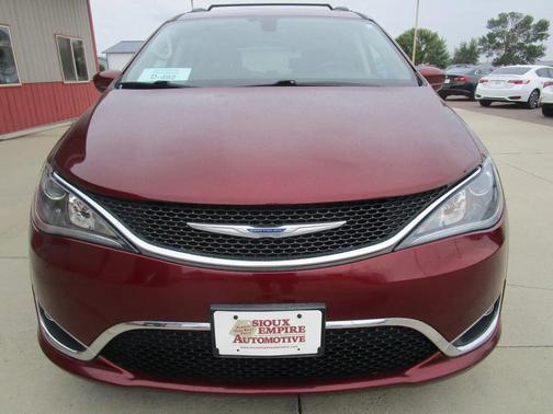 2018 Chrysler Pacifica Touring-L