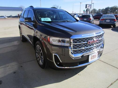 2020 GMC Acadia Denali