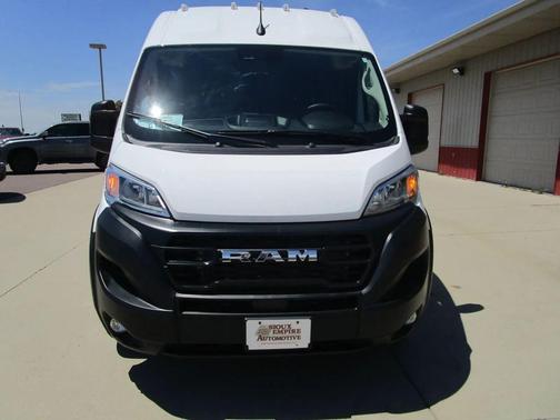 Bright White Clearcoat 2026 RAM ProMaster 2500 Tradesman