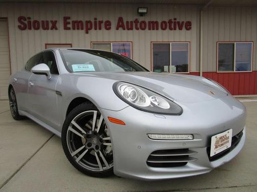 2014 Porsche Panamera 4S