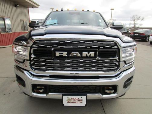 2022 RAM 2500 Limited Mega Cab 4x4 6'4' Box