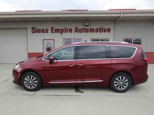 2019 Chrysler Pacifica Touring-L