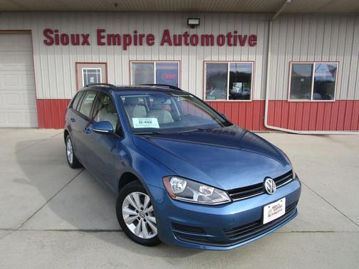2017 Volkswagen Golf SportWagen TSI S