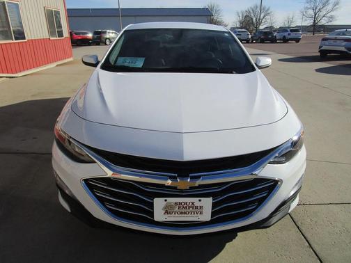 2022 Chevrolet Malibu FWD LT