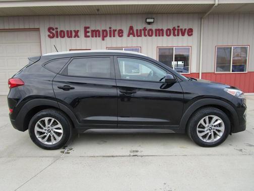 2016 Hyundai TUCSON SE