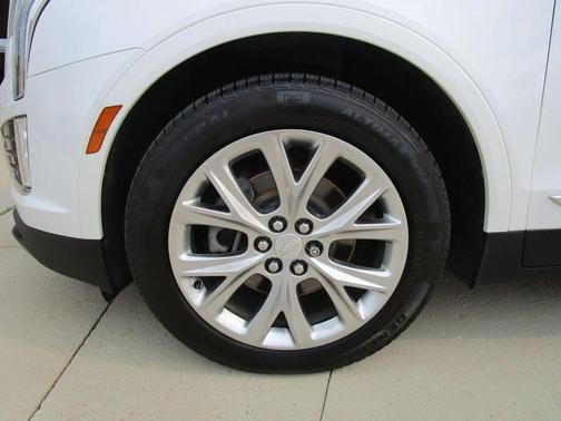 2020 Cadillac XT5 Sport