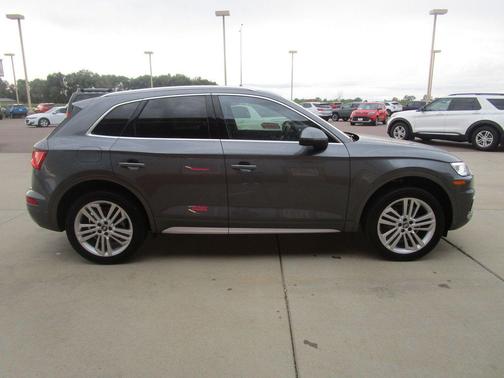 2018 Audi Q5 2.0T Prestige