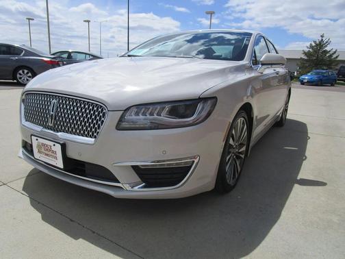 Ceramic Pearl Metallic Tri-Coat 2020 Lincoln MKZ Reserve