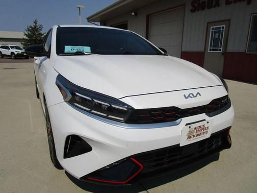 Snow White Pearl 2022 Kia Forte GT
