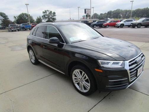 2019 Audi Q5 2.0T Premium Plus