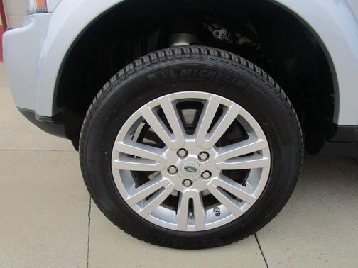 2011 Land Rover LR4 Base