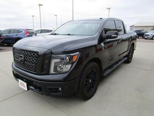 2019 Nissan Titan SV