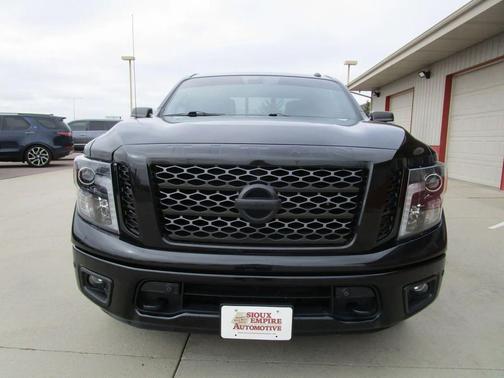 2019 Nissan Titan SV