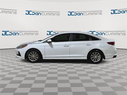 2018 Hyundai SONATA SE