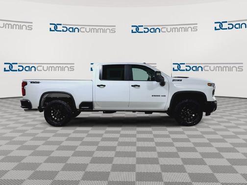 Summit White 2026 Chevrolet Silverado 2500 LT