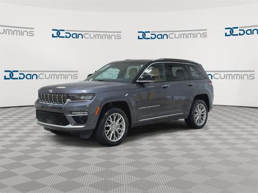 2022 Jeep Grand Cherokee Summit