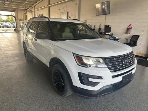 2017 Ford Explorer Base