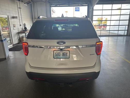 2017 Ford Explorer Base