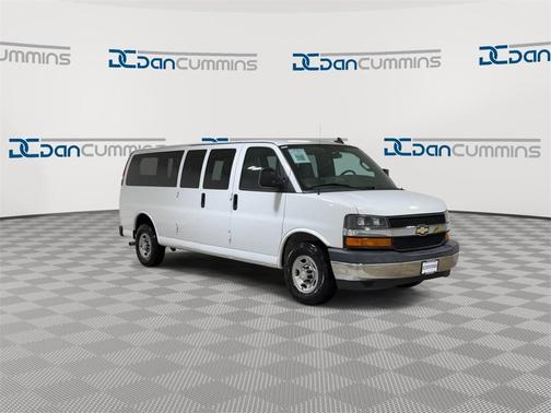 2017 Chevrolet Express 3500 LT