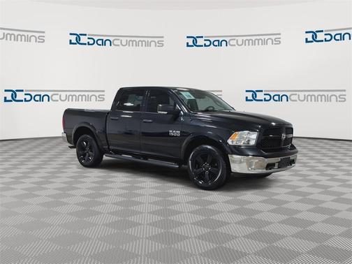 2016 RAM 1500 SLT