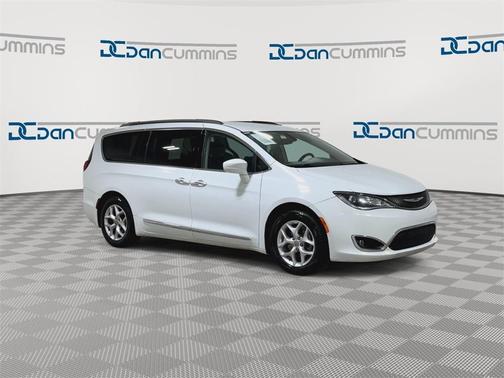 2018 Chrysler Pacifica Touring-L