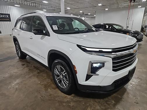 2024 Chevrolet Traverse LT