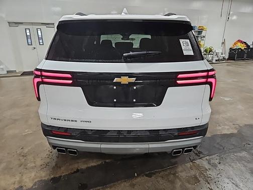 2024 Chevrolet Traverse LT