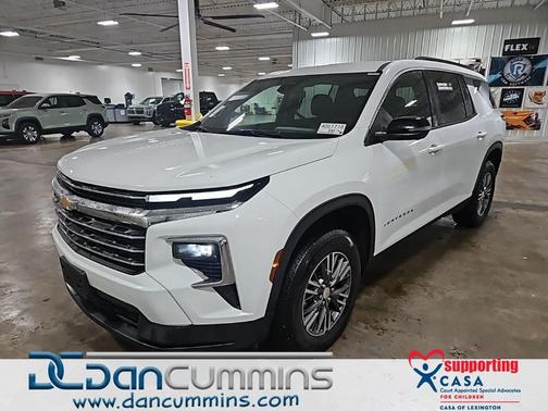 2024 Chevrolet Traverse LT