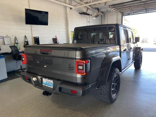 2024 Jeep Gladiator Sport
