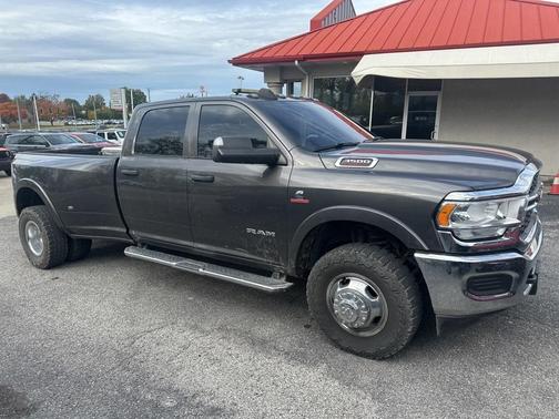 2022 RAM 3500 Tradesman