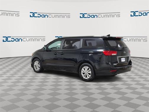 2017 Kia Sedona L