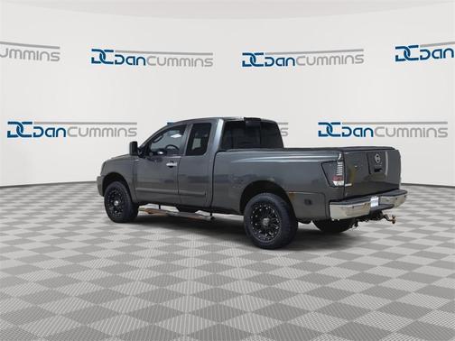 2005 Nissan Titan LE King Cab