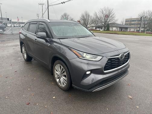 2022 Toyota Highlander Platinum