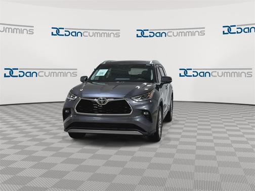 2022 Toyota Highlander Platinum