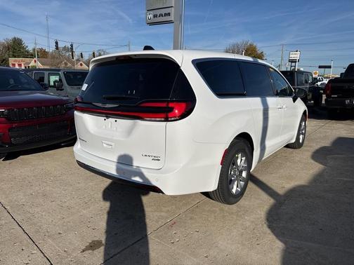 2026 Chrysler Pacifica Limited