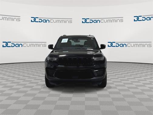 2024 Jeep Grand Cherokee Laredo