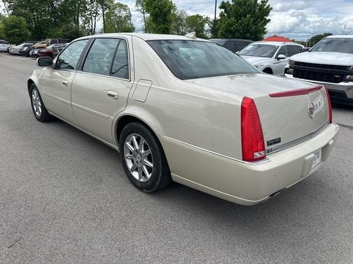 2011 Cadillac DTS Luxury