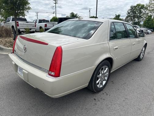 2011 Cadillac DTS Luxury