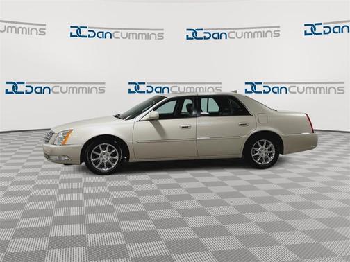 2011 Cadillac DTS Luxury