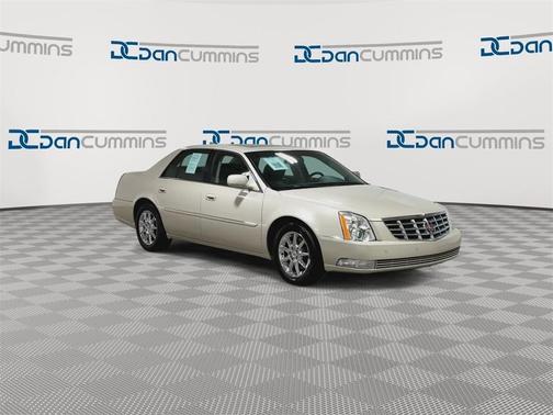 2011 Cadillac DTS Luxury